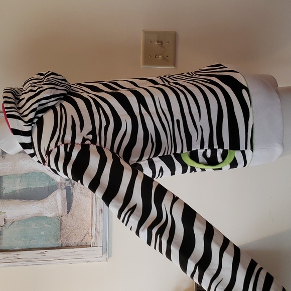 Henleys Project Sweatshirt - Picture 5 of 9